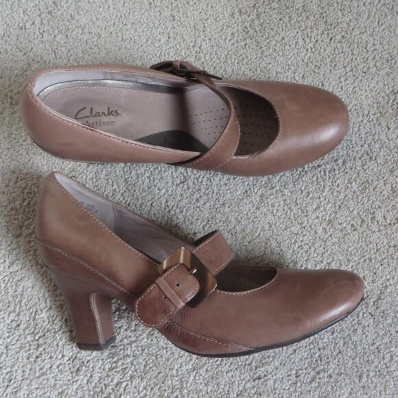 Clarks Artisan Womens Heels/Shoes Size 9 Brown Leather Mary Jane Buckle #87404 - Picture 1 of 11